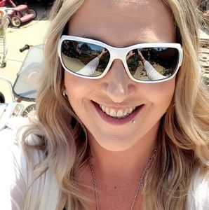 Meet your Posher, Wendy